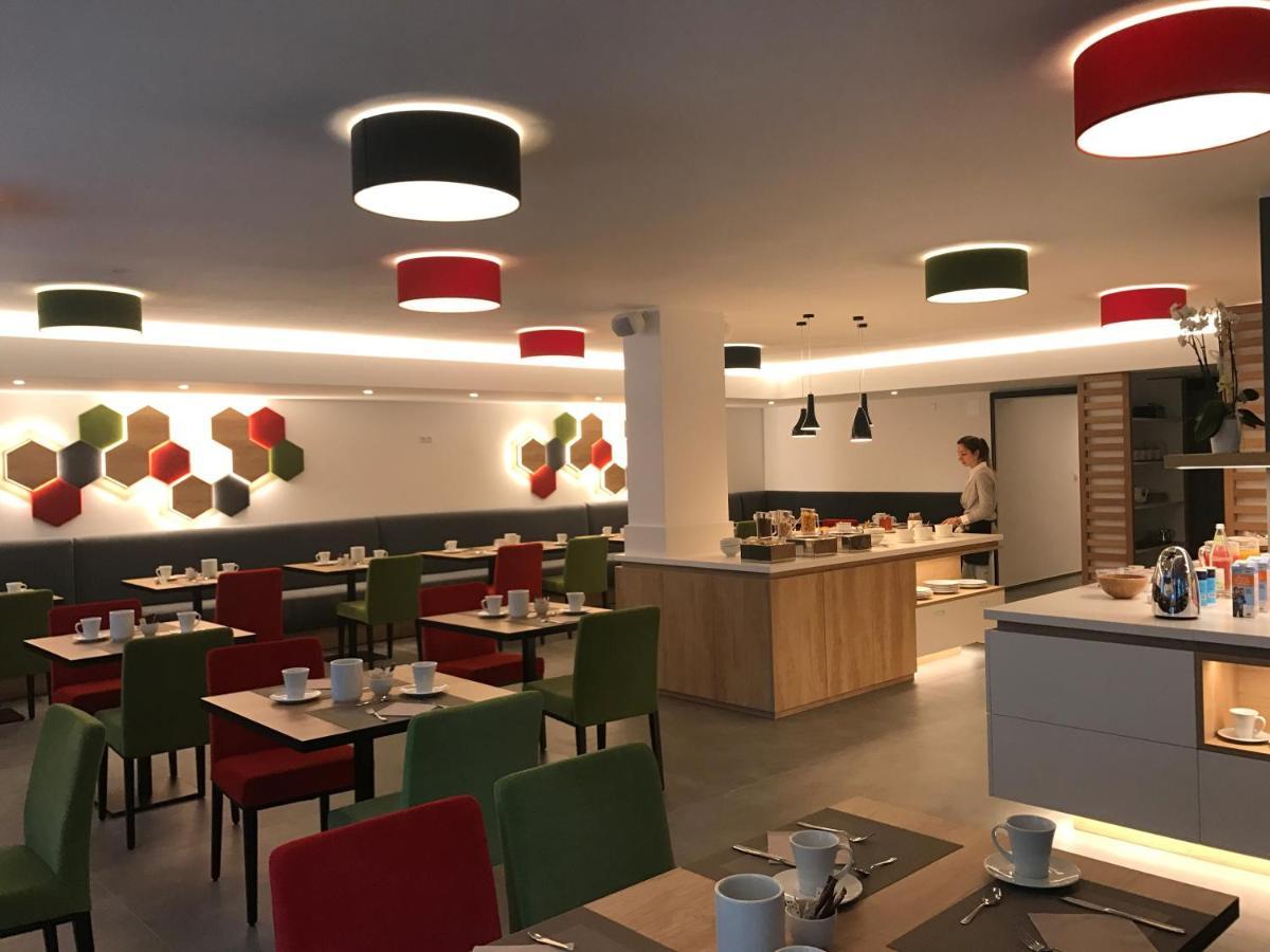 Tourist Hotel Брессаноне Екстер'єр фото