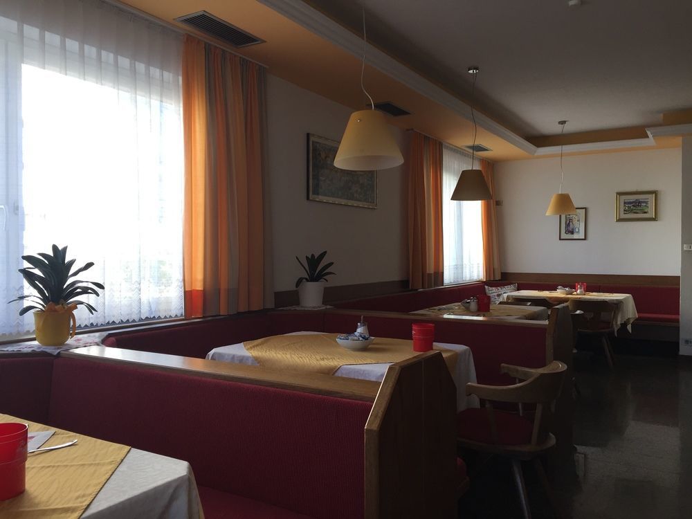 Tourist Hotel Брессаноне Екстер'єр фото