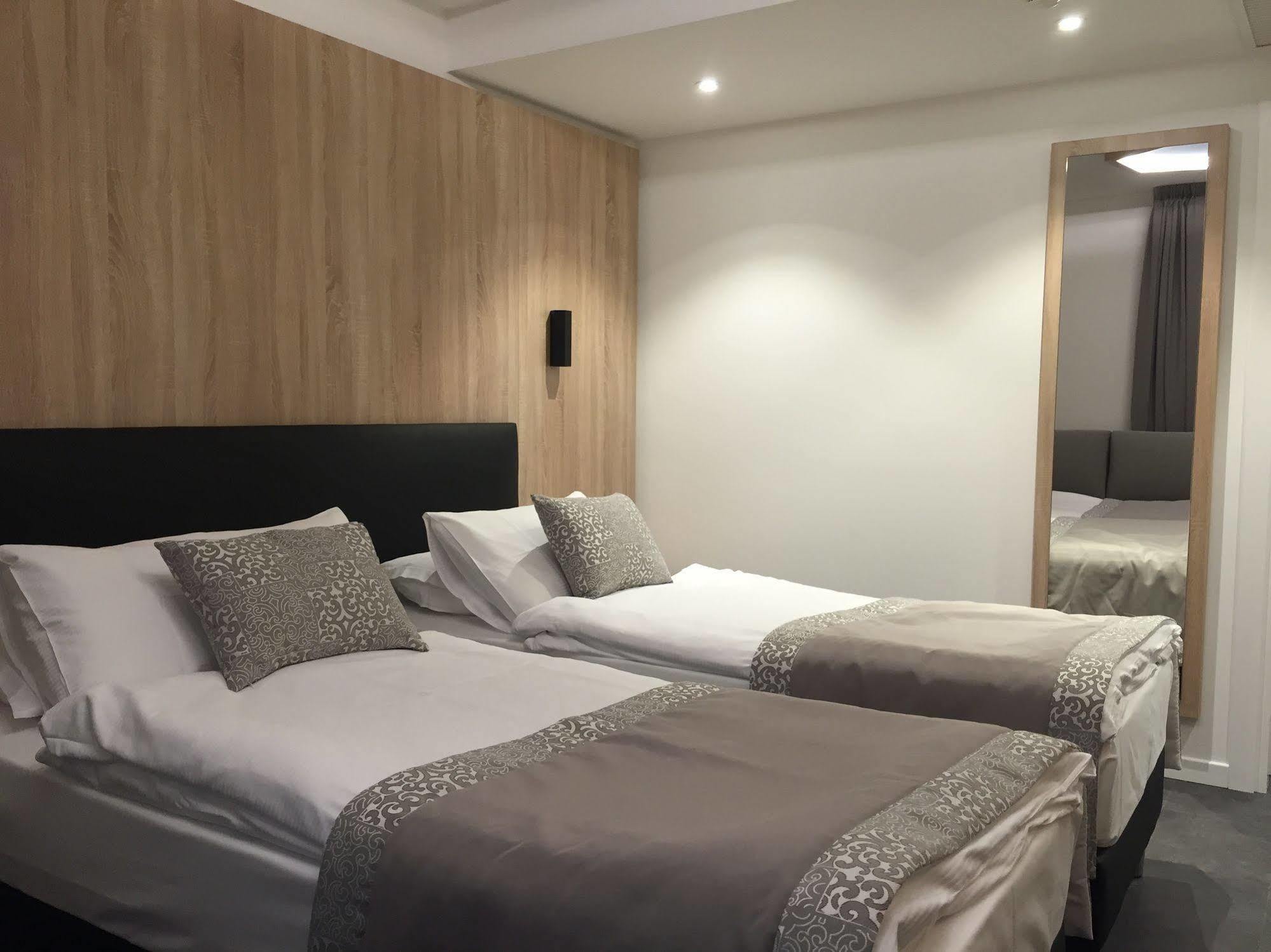 Tourist Hotel Брессаноне Екстер'єр фото