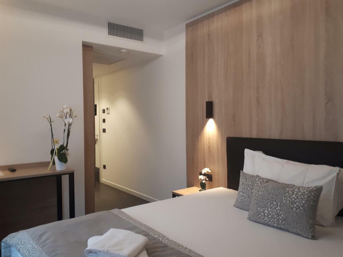 Tourist Hotel Брессаноне Екстер'єр фото